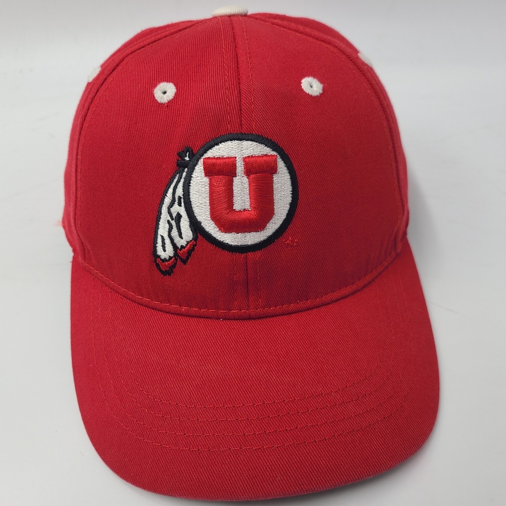 Youth Utah Utes Hat Fitted One Size Top of the World Red White NCAA University